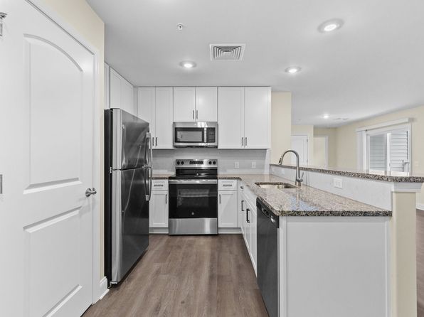 3 Silk Mill Dr #634