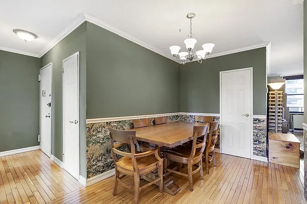 Sold by Real Direct | media 2