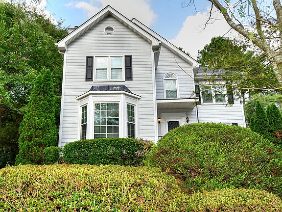 3rd image of 2980 Riverbend Dr