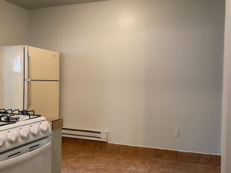 22 Cadillac Street 22 Cadillac St Pontiac, MI Zillow Apartments