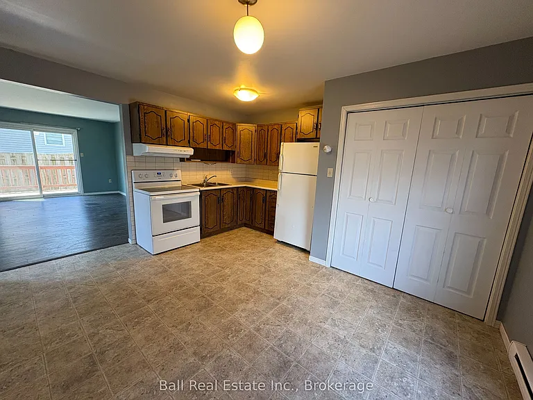 44 Anne St #5 — Photo 4