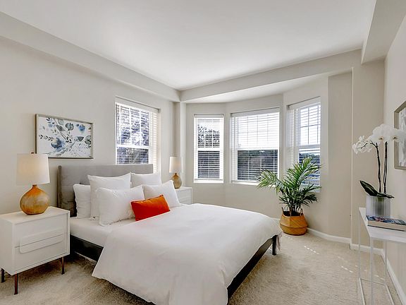 3rd image of 795 8th Ave APT 506