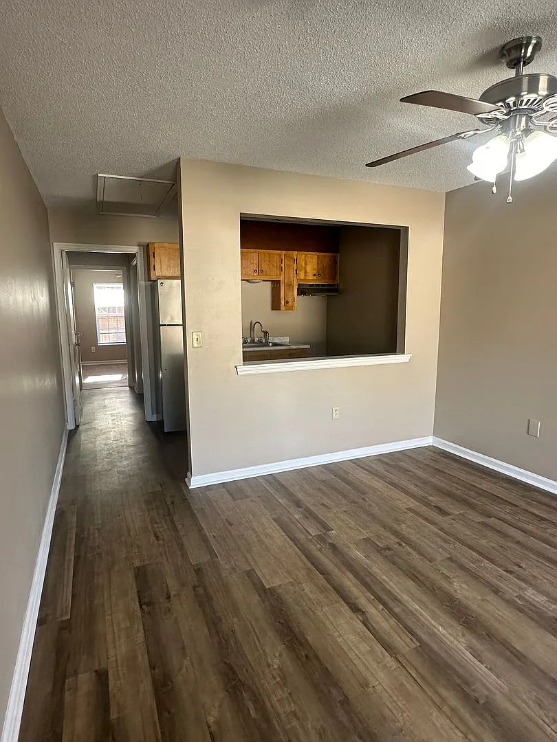 Building Photo - 214 Lanier Dr