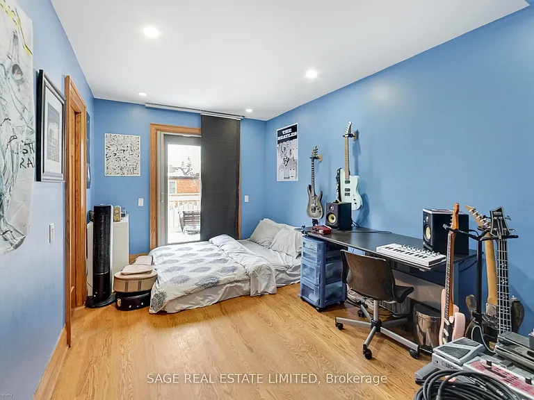 108 Beresford Ave — Photo 25