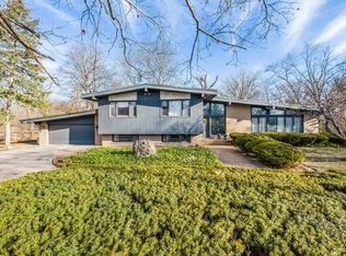 2089 Old Willow Rd, Northfield, IL 60093