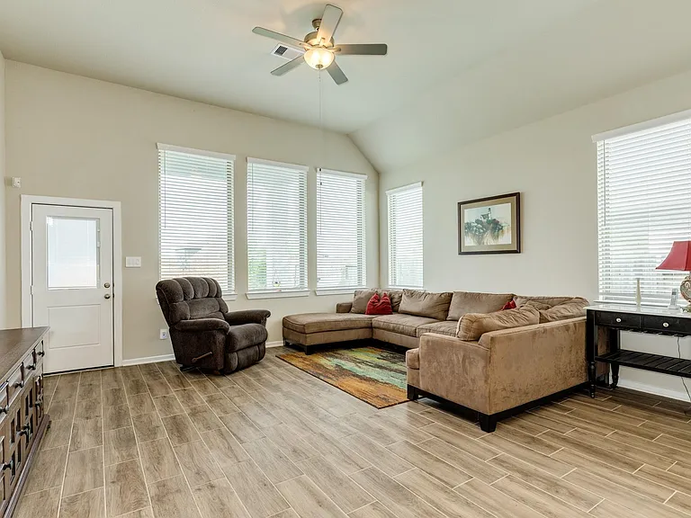 12917 Ocean Breeze Ln — Photo 7