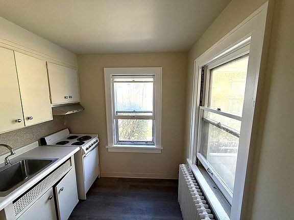 2nd image of 514 N Dubuque St #1