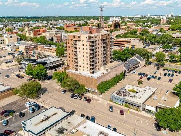 515 W 6th St S #204, Lethbridge, AB T1J 4J1