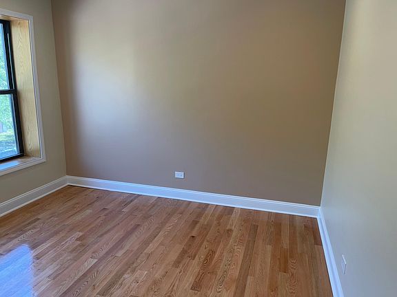 3rd image of 6102 S Dorchester Ave #2
