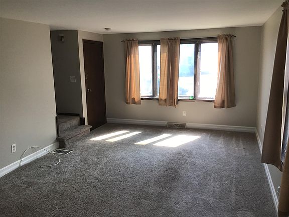 3rd image of 54 Patricia Ln #1