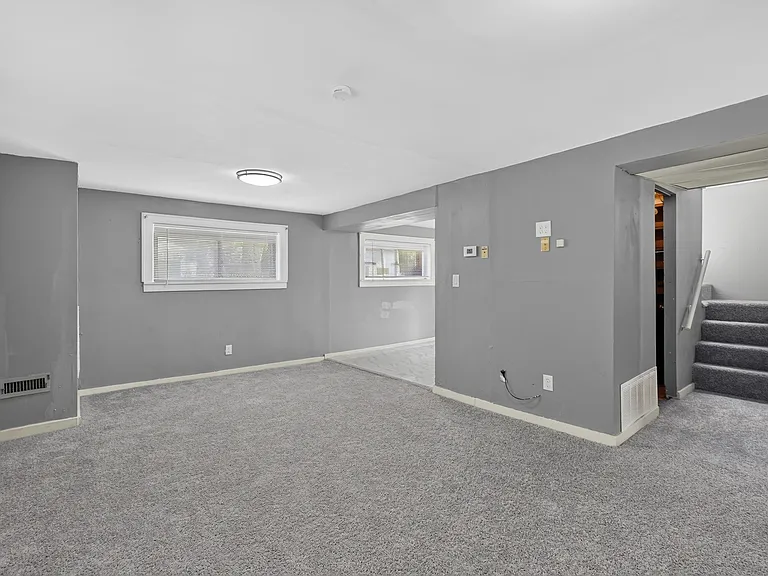 4401 Hipp St — Photo 2