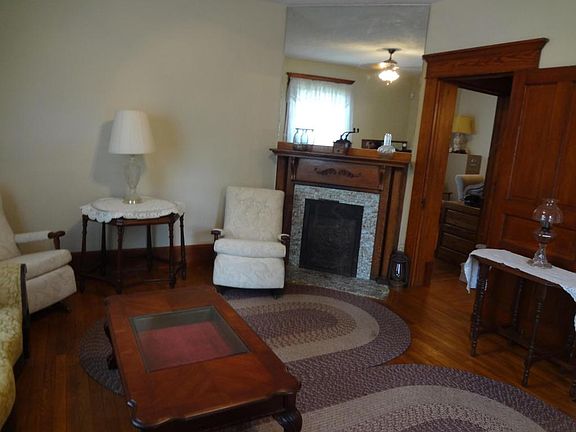 4th image of 195 Moull St
