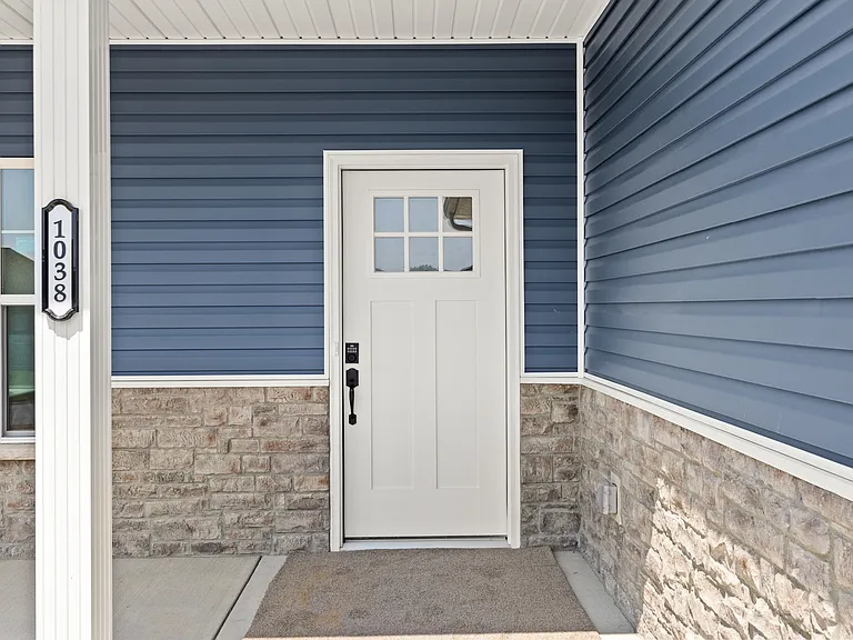 1038 Tamworth Ln — Photo 4