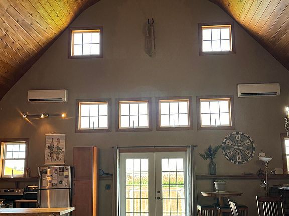 2nd image of 104 Main St