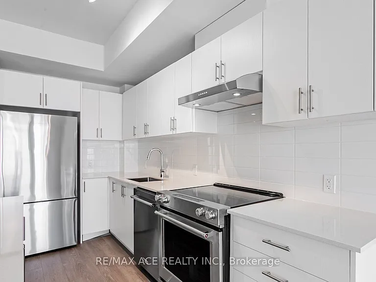 8960 Jane St #2318 — Photo 8