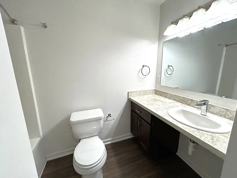 Heatherwood Apartments — Photo 60