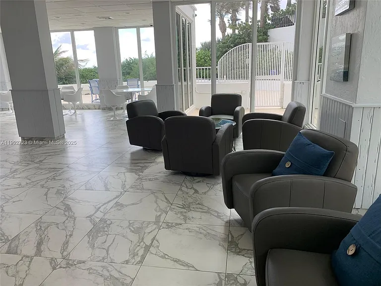3600 Galt Ocean Dr #9C — Photo 25