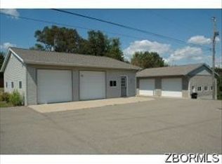 1100 Hideaway Ln, Zanesville, OH 43701