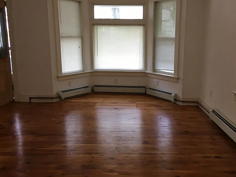 445 Chenango St — Photo 11