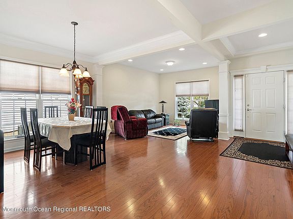 5th image of 10 Ascot Lane