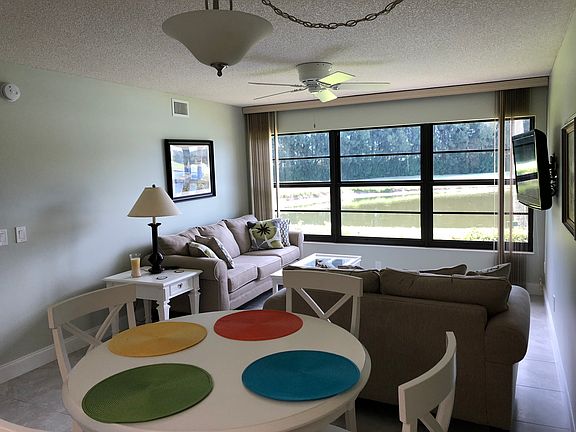 2nd image of 14 Plantation Dr APT 102