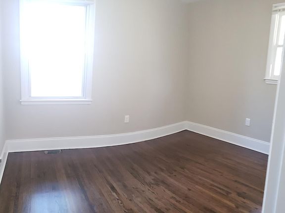 2nd image of 3119 Eastwood Dr