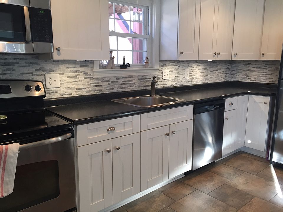 Updated kitchen and backspla