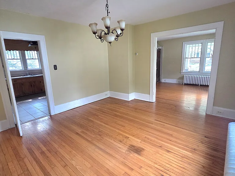 1113 Winona Ave SW — Photo 5