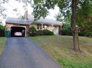 18 Downing Cir, Bloomfield, CT 06002
