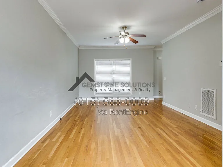 1012 McKenna Dr — Photo 11