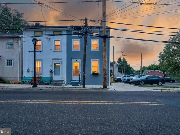 128 High St, Phoenixville, PA 19460