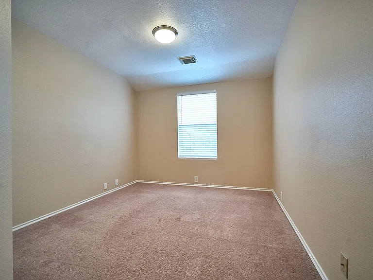 18814 Sandelford Dr — Photo 16