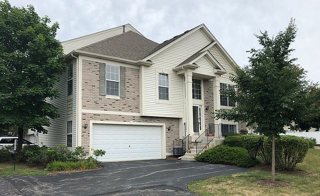 1st image of 949 Summit Creek Dr