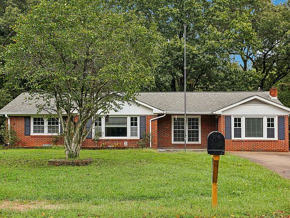 2nd image of 2065 Lintwood Dr