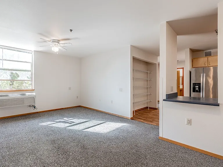 INCOME RESTRICTED Affordable Apartments in Hazelwood! — Photo 44