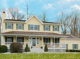 54 E Hill Rd, Cortlandt Manor, NY 10567