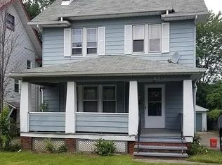 3809 Delmore Rd, Cleveland Heights, OH 44121