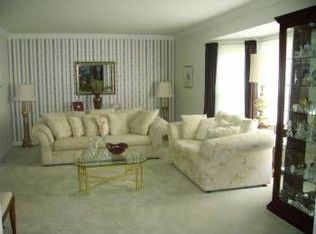 801 Chancellor Heights Dr, Ballwin, MO