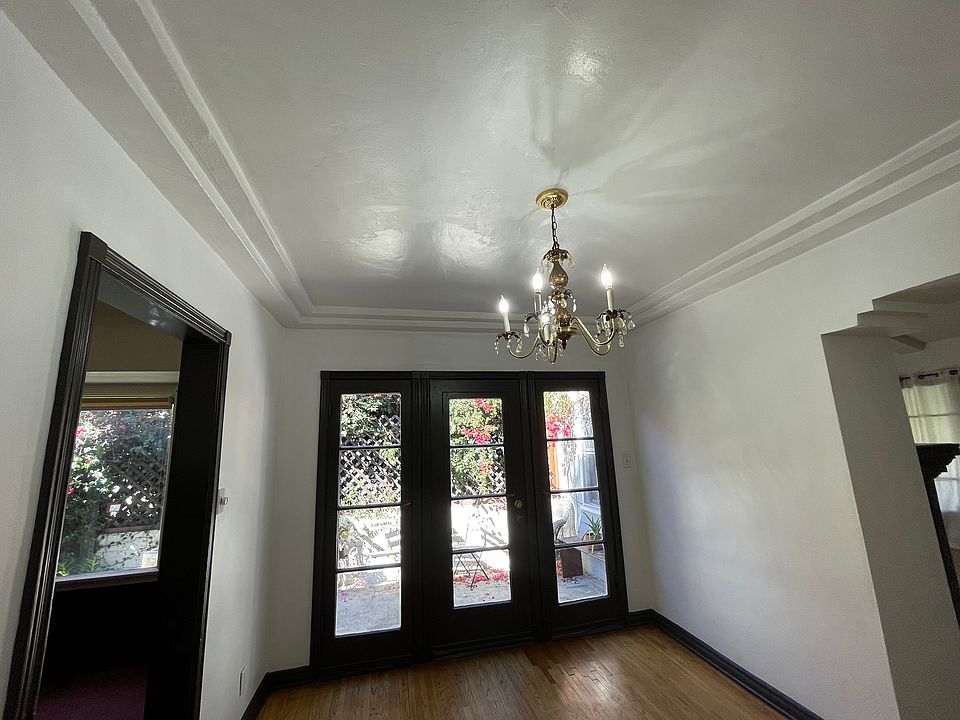 2nd image of 10658 Bloomfield St