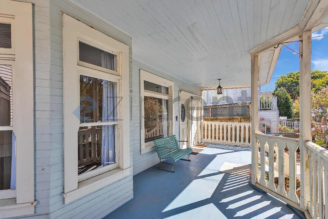 2 bed, 1300 sqft, $3,950 — Photo 4