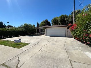 22742 Burbank Blvd, Woodland Hills, CA 91367
