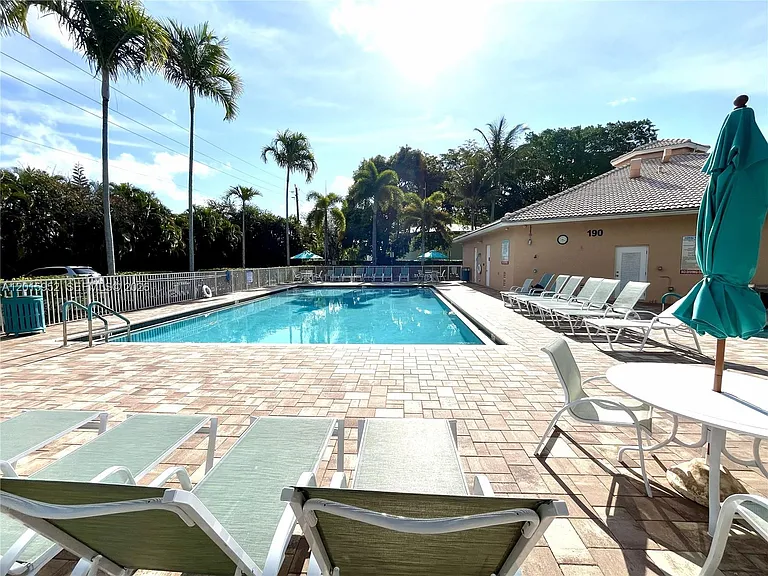 2450 S Coral Trace Cir — Photo 22