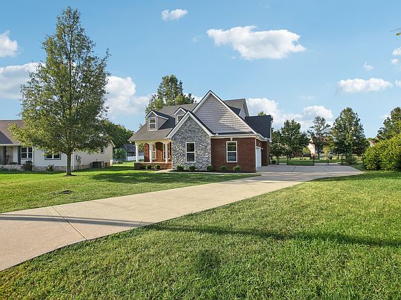 4th image of 626 Crosswood Ct