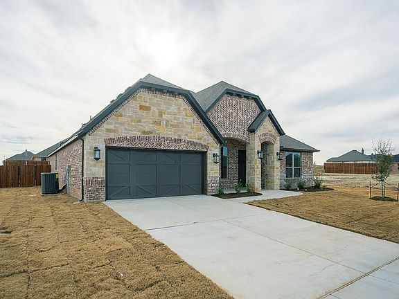 3rd image of 207 McKittrick Ln