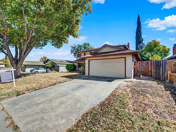 3rd image of 2612 Carnation Drive