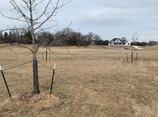 12814 Oak Brook Cir, Urbandale, IA 50323