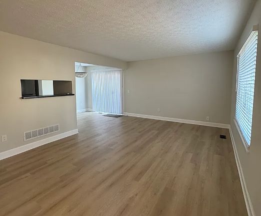 2nd image of 5238 Dierker Rd