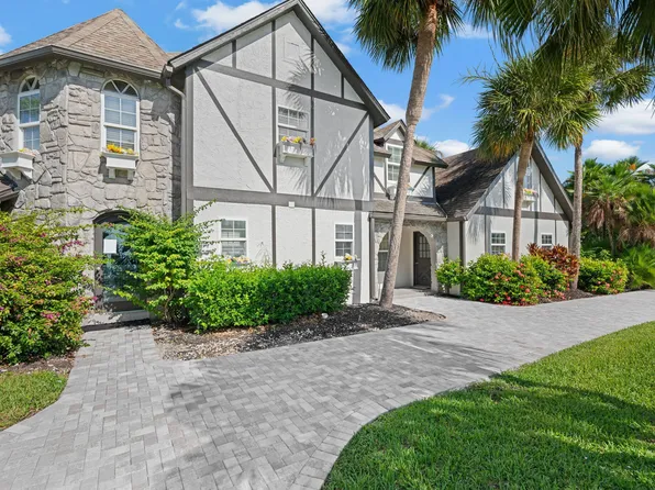 121 Queen Eugenia Court, Hutchinson Island, FL 34949