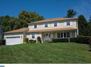 105 Lori Ln, Broomall, PA 19008