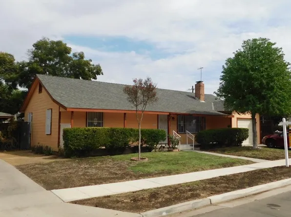 4691 E McKenzie Ave, Fresno, CA 93702